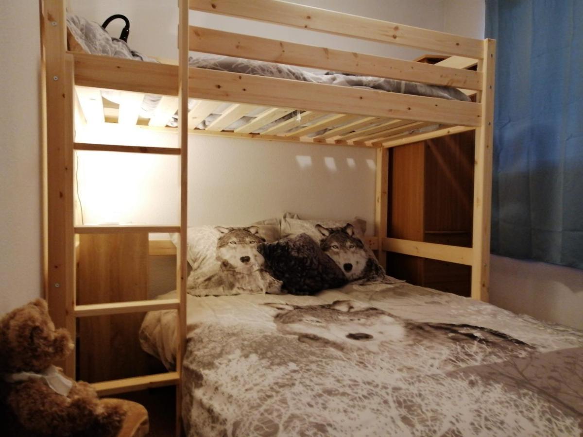 Appartement 2 Chambres Au Calme Лез Англ Екстериор снимка