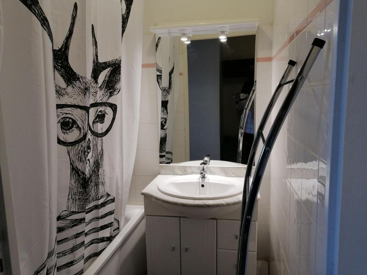 Appartement 2 Chambres Au Calme Лез Англ Екстериор снимка